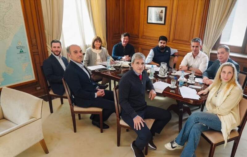 El Gobierno redefine su estrategia en el Congreso y prepara la agenda legislativa para el segundo semestre El Gobierno redefine su estrategia en el Congreso y prepara la agenda legislativa para el segundo semestre imagen-12