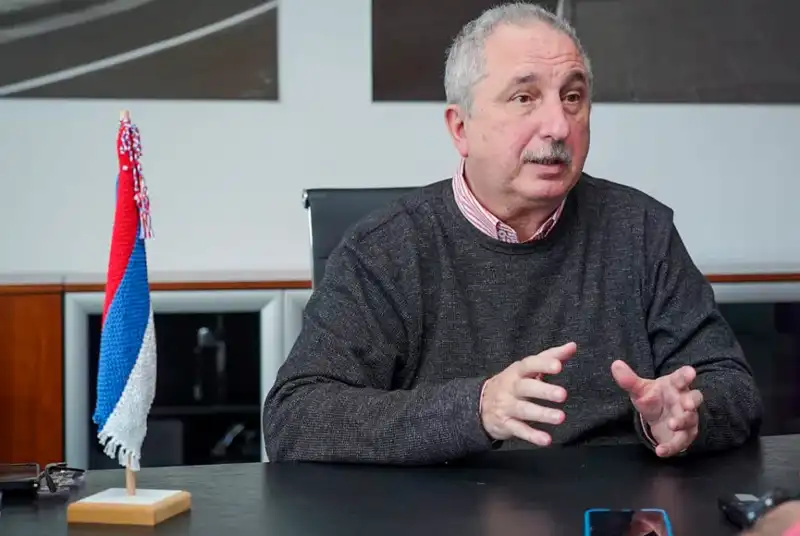 Passalacqua anunció nuevos aumentos salariales para docentes y fuerzas de seguridad, con incrementos en julio y septiembre imagen-12