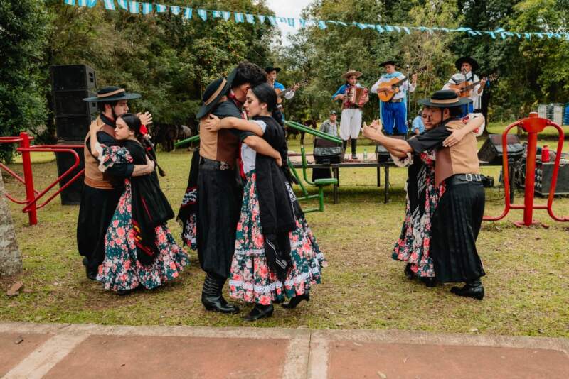 Cerro Corá celebró el Día de la Independencia con el estreno de Patios Culturales y una jornada que unió tradición, turismo y economía local 19 Cerro Corá celebró el Día de la Independencia con el estreno de Patios Culturales y una jornada que unió tradición, turismo y economía local imagen-18