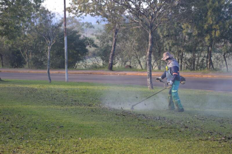 Posadas fortalece el cuidado de sus pulmones verdes con el mantenimiento de más de 514 hectáreas Posadas fortalece el cuidado de sus pulmones verdes con el mantenimiento de más de 514 hectáreas imagen-1