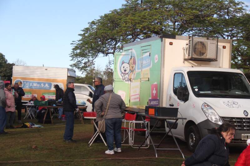 Operativo Territorial en la chacra 146: vecinos accedieron a servicios de salud, DNI y atención veterinaria 3 Operativo Territorial en la chacra 146: vecinos accedieron a servicios de salud, DNI y atención veterinaria imagen-2