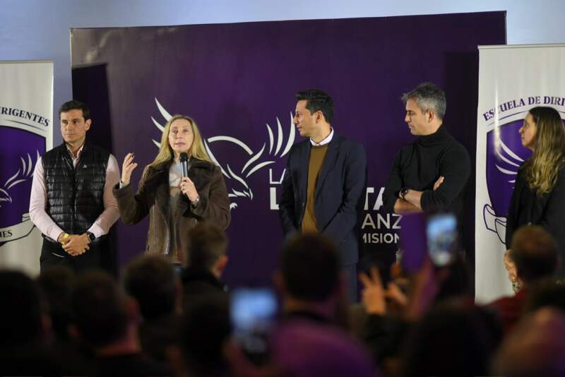 Con Karina Milei y Martín Menem, La Libertad Avanza lanzó en Misiones su Escuela de Dirigentes imagen-10