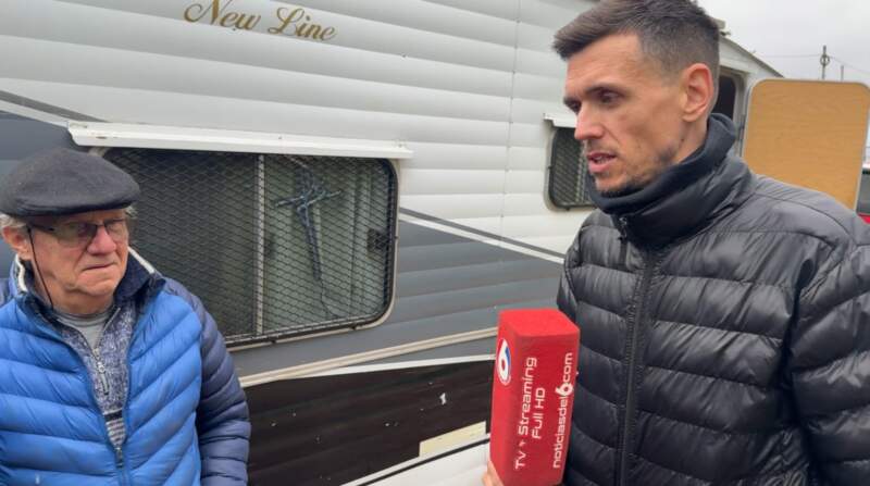 Reviro, fogatas y mucha pasión: la fila por el TC en Posadas ya se hace sentir y hay fanáticos acampando desde hace una semana en el Autódromo 3 Reviro, fogatas y mucha pasión: la fila por el TC en Posadas ya se hace sentir y hay fanáticos acampando desde hace una semana en el Autódromo imagen-2
