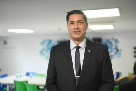 El ministro Martín Recamán presentó su renuncia al Partido Encuentro Misionero, espacio del que nunca formó parte imagen-11