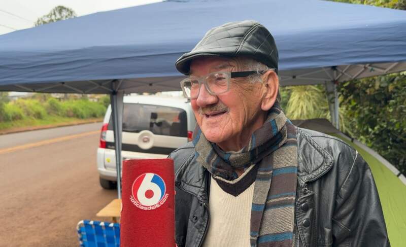 Reviro, fogatas y mucha pasión: la fila por el TC en Posadas ya se hace sentir y hay fanáticos acampando desde hace una semana en el Autódromo 5 Reviro, fogatas y mucha pasión: la fila por el TC en Posadas ya se hace sentir y hay fanáticos acampando desde hace una semana en el Autódromo imagen-4