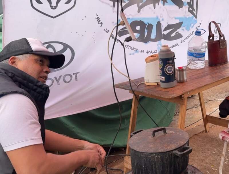 Reviro, fogatas y mucha pasión: la fila por el TC en Posadas ya se hace sentir y hay fanáticos acampando desde hace una semana en el Autódromo 7 Reviro, fogatas y mucha pasión: la fila por el TC en Posadas ya se hace sentir y hay fanáticos acampando desde hace una semana en el Autódromo imagen-6
