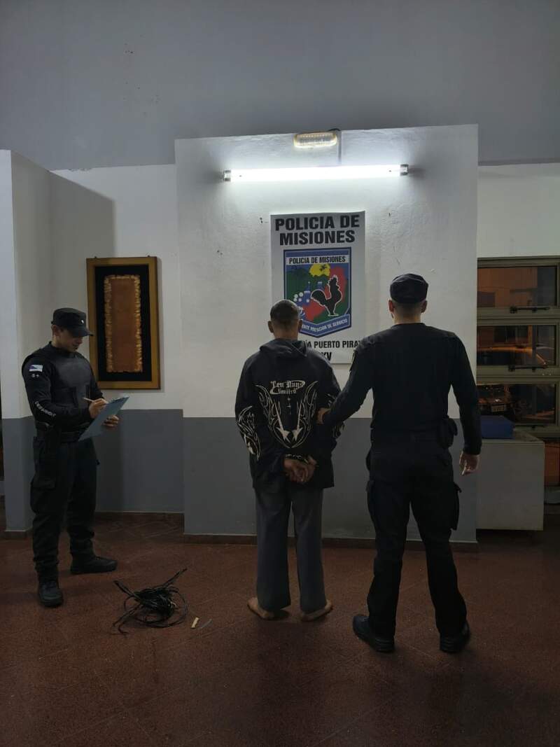 Capturaron a un prófugo por una causa por lesiones con arma de fuego y detuvieron a otros tres delincuentes en distintos procedimientos nocturnos 7 Capturaron a un prófugo por una causa por lesiones con arma de fuego y detuvieron a otros tres delincuentes en distintos procedimientos nocturnos imagen-6