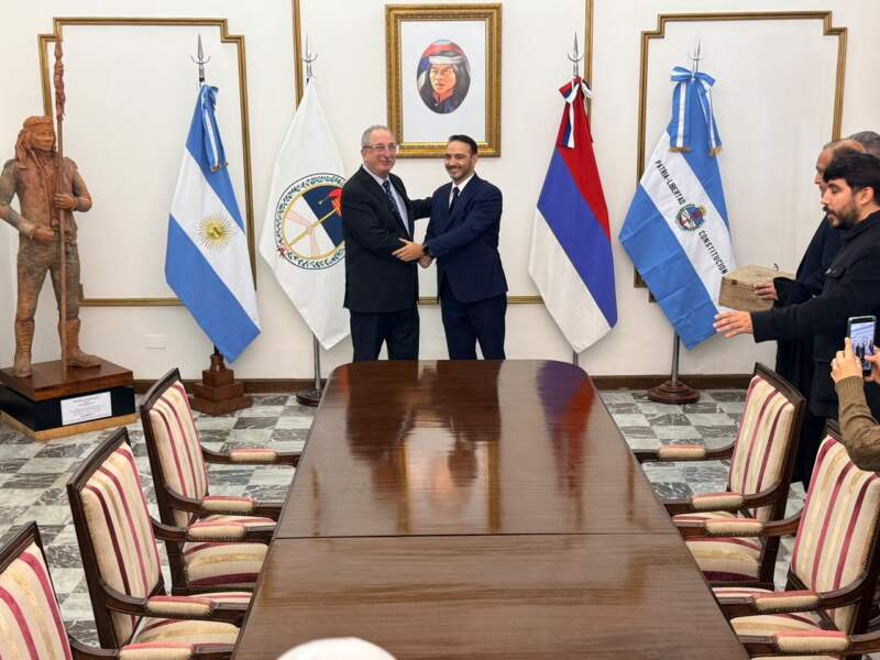 Bloque regional para defensa de los intereses y reclamo por el gas: contundentes definiciones del gobernador de Corrientes tras reunirse con Passalacqua en Posadas imagen-4