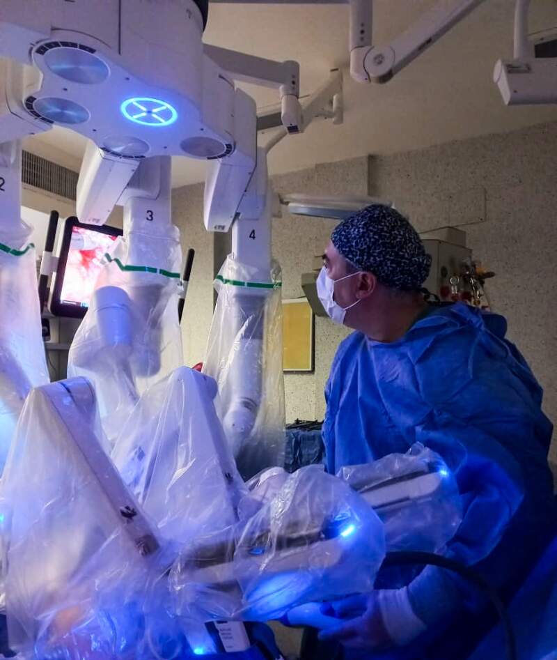 El Madariaga suma 84 cirugías con su nuevo robot da Vinci y consolida más de una década de liderazgo en tecnología quirúrgica imagen-8