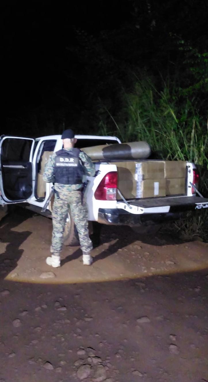 Un control policial frustró el traslado de cigarrillos de contrabando valuados en $70 millones en Andresito 5 Un control policial frustró el traslado de cigarrillos de contrabando valuados en $70 millones en Andresito imagen-4