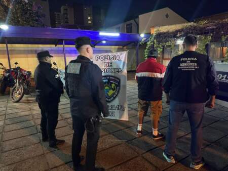 Controles y operativos de seguridad durante el feriado en Misiones dejaron seis detenidos, vehículos incautados y bienes recuperados Controles y operativos de seguridad durante el feriado en Misiones dejaron seis detenidos, vehículos incautados y bienes recuperados imagen-7
