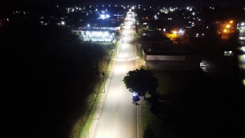 El Municipio de Alem suma nuevas luminarias LED en el acceso al barrio Virgen del Rosario imagen-12