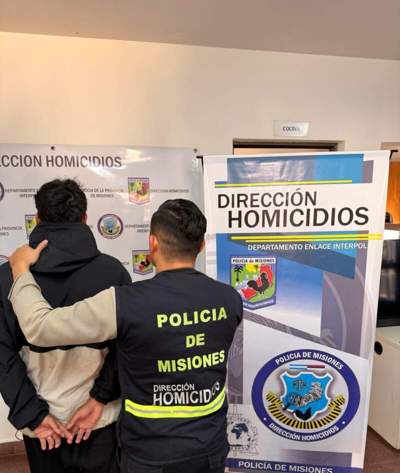 Detuvieron al motociclista que atropelló y mató a un soldado sobre la Costanera de Posadas 3 Detuvieron al motociclista que atropelló y mató a un soldado sobre la Costanera de Posadas imagen-2