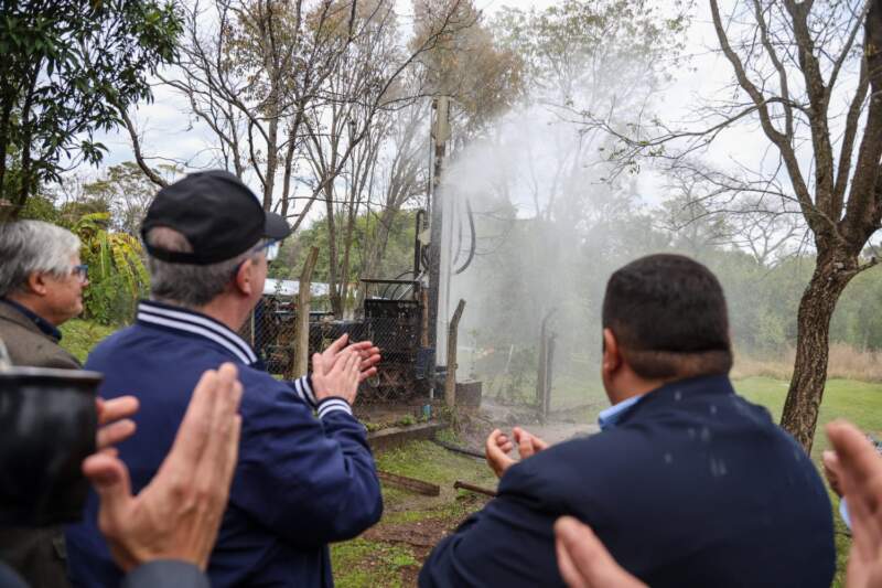Passalacqua destacó la inversión en infraestructura hídrica tras la puesta en marcha de una nueva perforación en Cerro Corá 13 Passalacqua destacó la inversión en infraestructura hídrica tras la puesta en marcha de una nueva perforación en Cerro Corá imagen-12