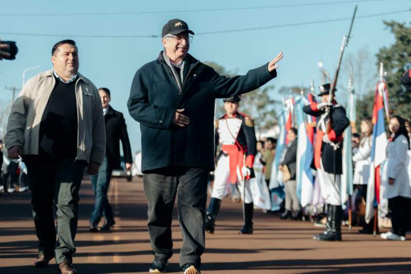 Passalacqua encabezó el 99° aniversario de Puerto Leoni: "Misiones se explica desde esas ganas de luchar y de construir de la nada un hermoso pueblo" 7 Passalacqua encabezó el 99° aniversario de Puerto Leoni: "Misiones se explica desde esas ganas de luchar y de construir de la nada un hermoso pueblo" imagen-6