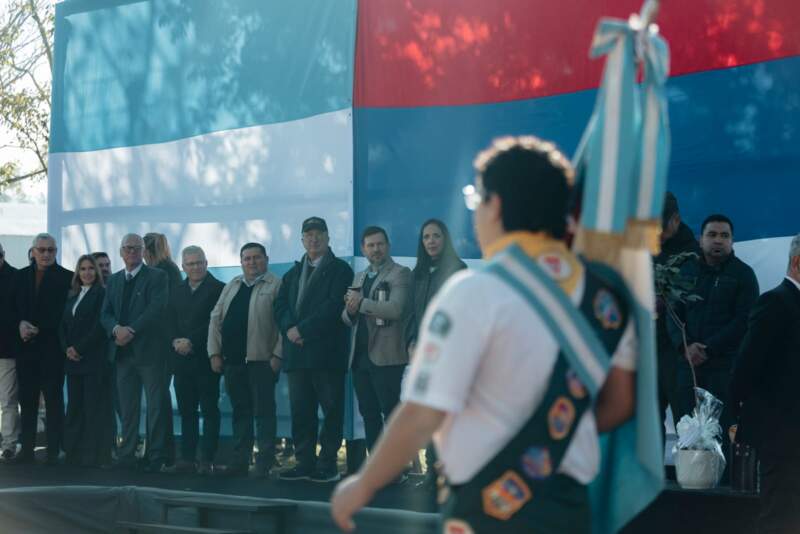 Passalacqua encabezó el 99° aniversario de Puerto Leoni: "Misiones se explica desde esas ganas de luchar y de construir de la nada un hermoso pueblo" 15 Passalacqua encabezó el 99° aniversario de Puerto Leoni: "Misiones se explica desde esas ganas de luchar y de construir de la nada un hermoso pueblo" imagen-14