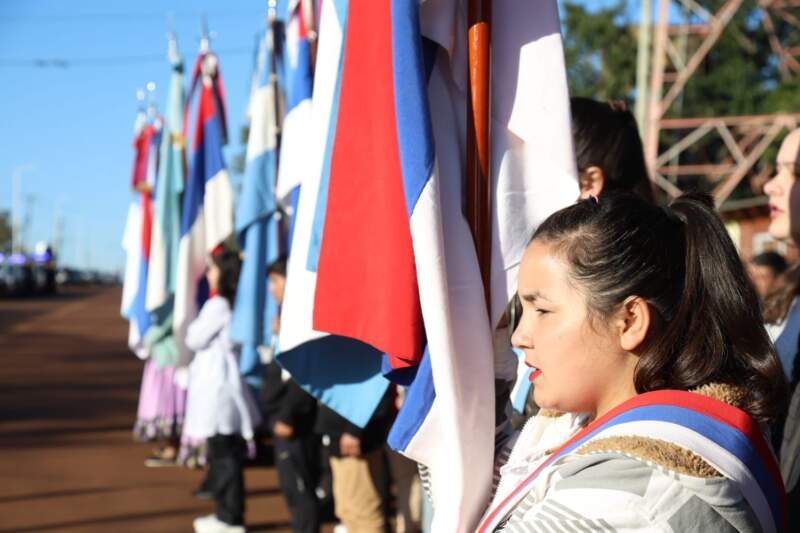 Passalacqua encabezó el 99° aniversario de Puerto Leoni: "Misiones se explica desde esas ganas de luchar y de construir de la nada un hermoso pueblo" 35 Passalacqua encabezó el 99° aniversario de Puerto Leoni: "Misiones se explica desde esas ganas de luchar y de construir de la nada un hermoso pueblo" imagen-34