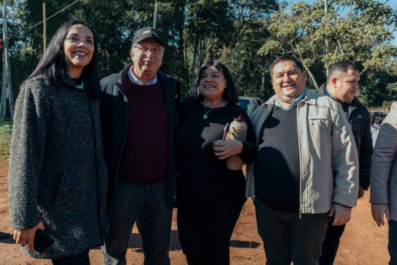 El Gobernador inauguró la Escuela Intercultural Bilingüe N° 970, en Puerto Leoni, y ratificó el compromiso con la educación pública 17 El Gobernador inauguró la Escuela Intercultural Bilingüe N° 970, en Puerto Leoni, y ratificó el compromiso con la educación pública imagen-16