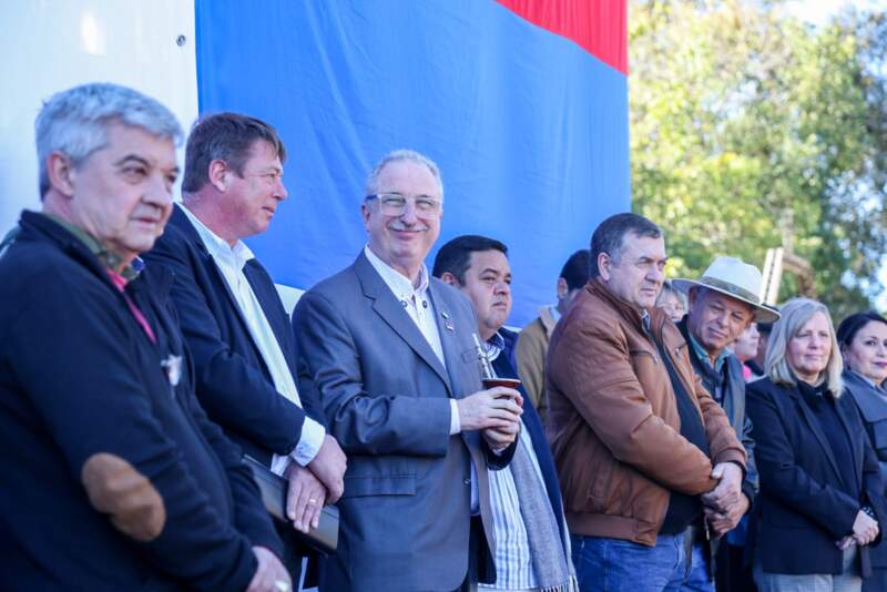 Passalacqua en Tres Capones: “Veo en todo Misiones la voluntad misionerista de estar juntos, ese es el camino para salir adelante” 17 Passalacqua en Tres Capones: “Veo en todo Misiones la voluntad misionerista de estar juntos, ese es el camino para salir adelante” imagen-16