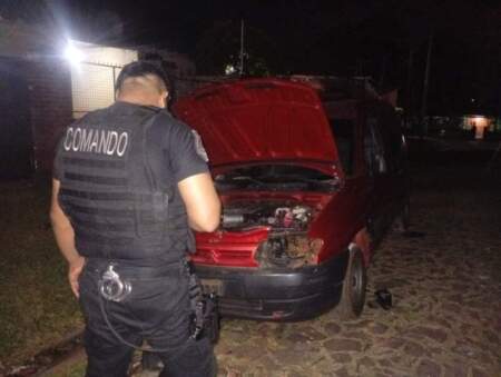 Recuperaron un utilitario antes de que el dueño advirtiera el robo: arrestaron a uno de los delincuentes y buscan a sus cómplices Recuperaron un utilitario antes de que el dueño advirtiera el robo: arrestaron a uno de los delincuentes y buscan a sus cómplices imagen-5