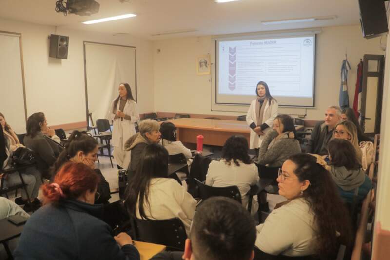 Residentes de Medicina Familiar del Madariaga tratan protocolo interdisciplinario único contra el abuso imagen-15