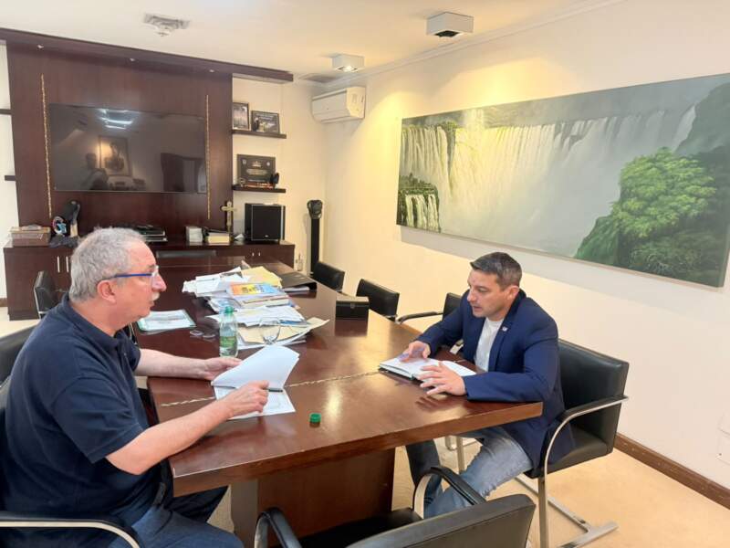 Matías Vilchez asumió como Ministro de Acción Cooperativa: “Trascender las fronteras de mi querido San Javier para conocer y trabajar por las realidades de cada rincón de nuestra provincia” imagen-12
