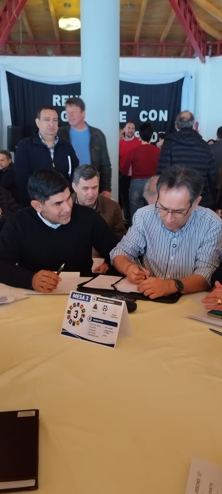 Soluciones inclusivas, alumbrado y obras que acompañen el crecimiento, la demanda de intendentes al nuevo Presidente de Emsa 3 Soluciones inclusivas, alumbrado y obras que acompañen el crecimiento, la demanda de intendentes al nuevo Presidente de Emsa imagen-2