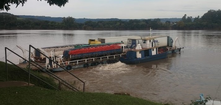 Por la crecida del río Uruguay, permanece cerrado el paso fronterizo entre San Javier y Porto Xavier imagen-12