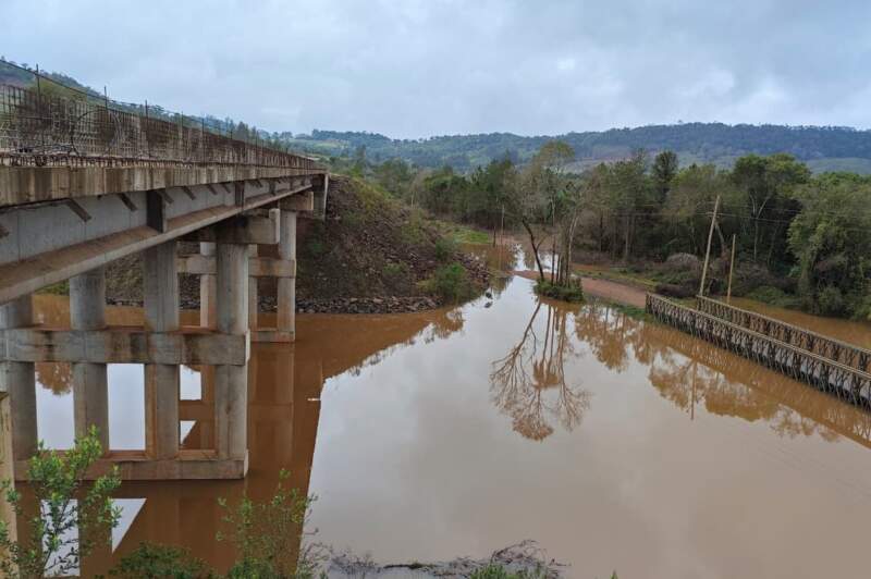 RP 2: Rehabilitado con restricciones el paso sobre el arroyo Pindaytí imagen-13