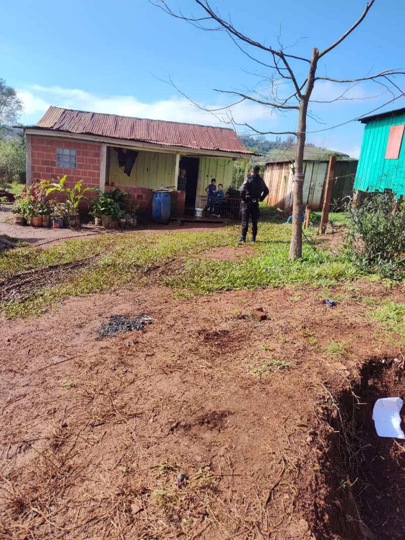 El río Uruguay sigue bajando y habilitaron el paso fronterizo en El Soberbio: la Policía evalúa el regreso de las familias evacuadas imagen-4