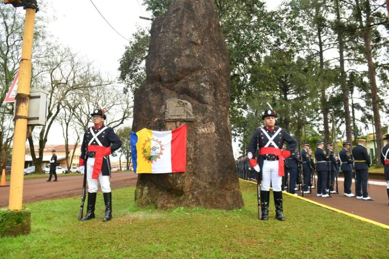 "No dejen que los dividan, sigan siendo un ejemplo para Misiones", dijo Passalacqua en el aniversario de Azara imagen-6