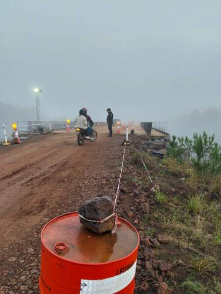 Habilitaron nuevamente la circulación sobre el puente del arroyo Pindaytí imagen-11