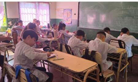 Misiones garantiza el regreso a clases con fuerte inversión en infraestructura, acuerdo salarial y la continuidad del BEM imagen-5