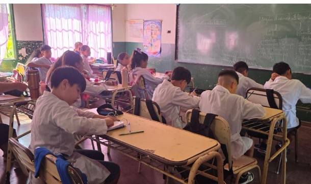 Misiones garantiza el regreso a clases con fuerte inversión en infraestructura, acuerdo salarial y la continuidad del BEM imagen-6