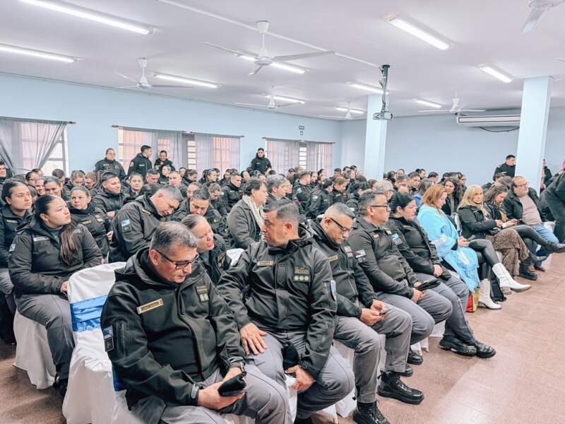 Lanzaron la formación de Agentes Sanitarios Penitenciarios en Misiones con un centenar de inscriptos 5 Lanzaron la formación de Agentes Sanitarios Penitenciarios en Misiones con un centenar de inscriptos imagen-4
