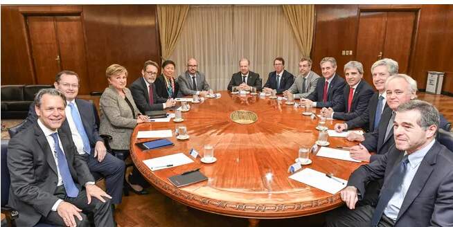 Fuerte respaldo del FMI al Gobierno y señal a los mercados: "No vemos la necesidad de un financiamiento adicional para la Argentina" imagen-2