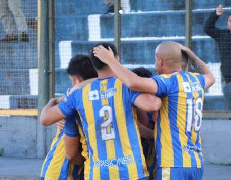 Fútbol: Mitre no se entrenó por falta de pago Fútbol: Mitre no se entrenó por falta de pago imagen-2