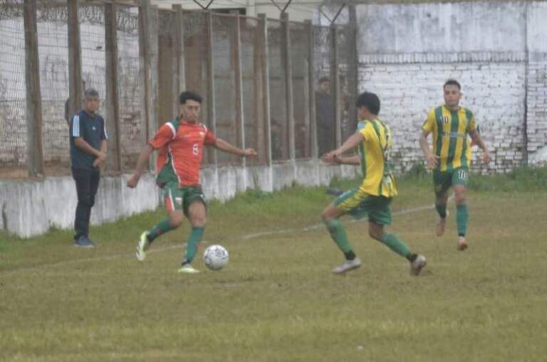 Fútbol posadeño: las semifinales tienen día y horario Fútbol posadeño: las semifinales tienen día y horario imagen-22